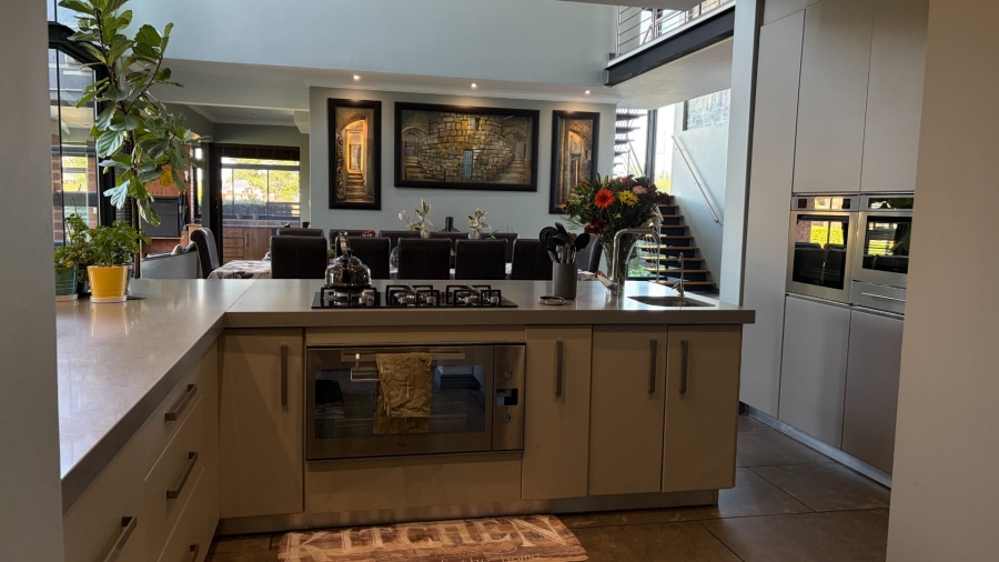 4 Bedroom Property for Sale in Grimbeeck Park North West